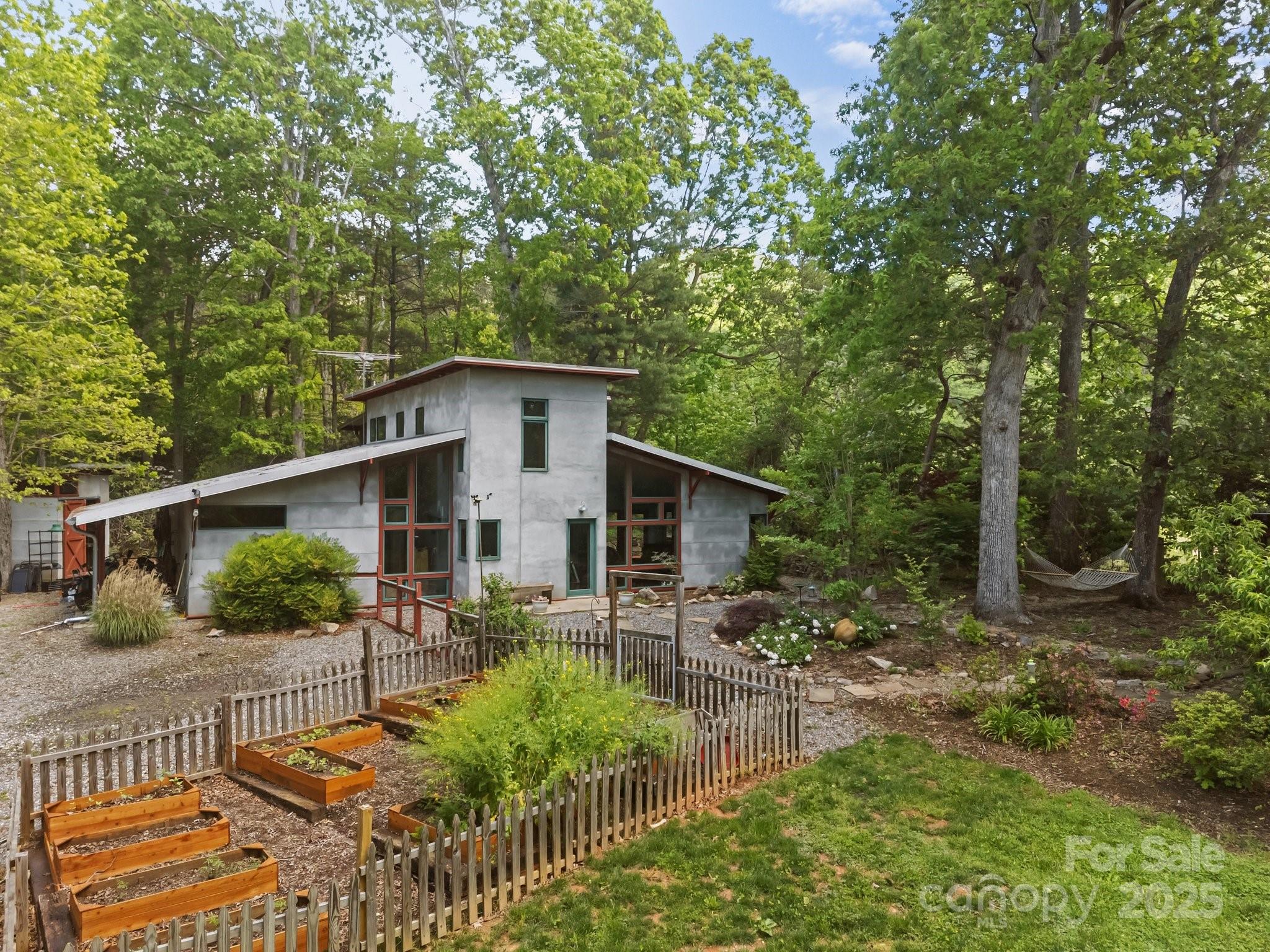 27 Rosebud Lane
