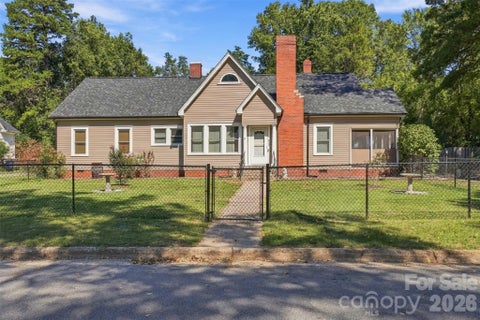 Photo of 924 Maple Avenue, Salisbury, NC 28144 (MLS # 4429731)