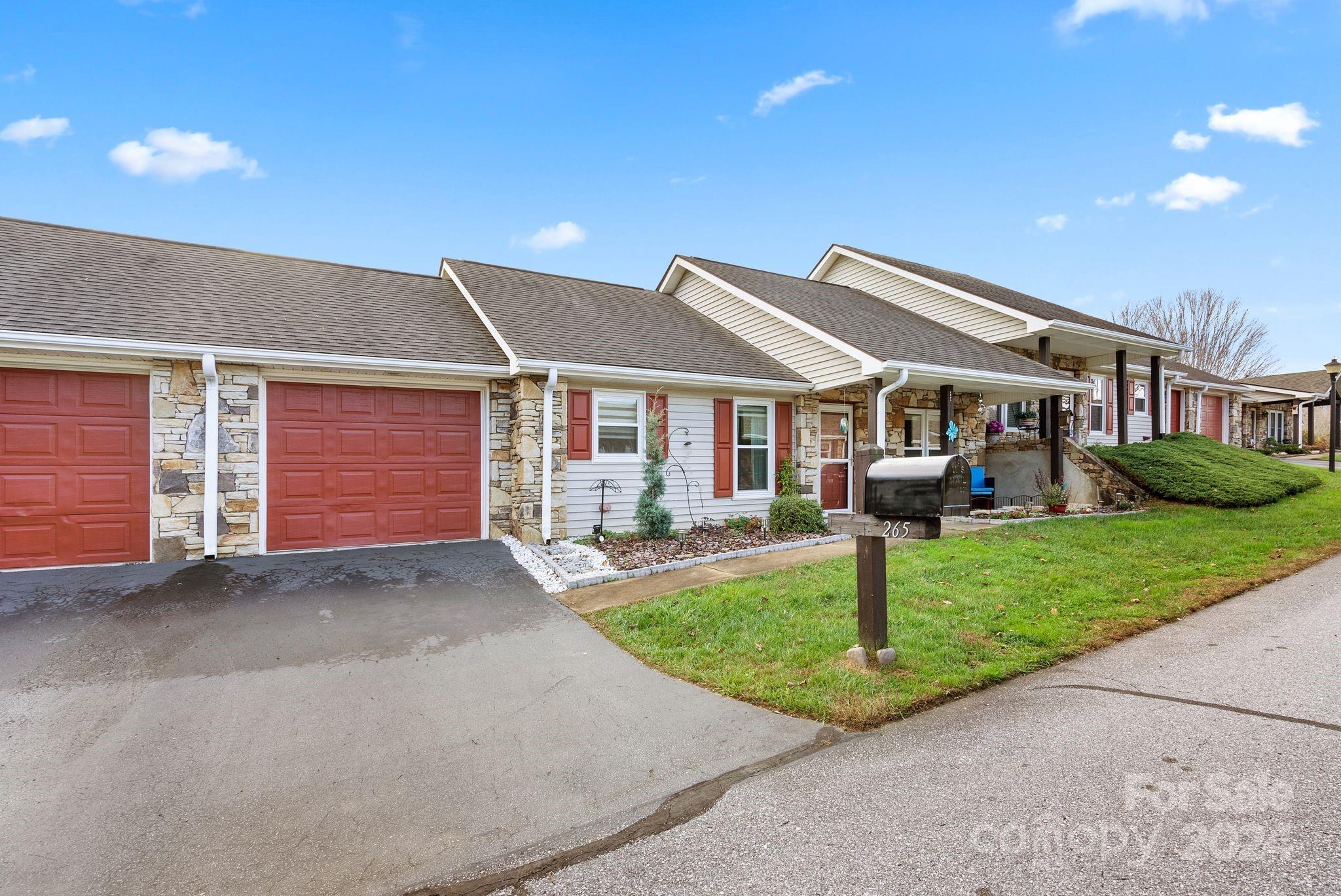 The Hills at Averys Creek - Residential