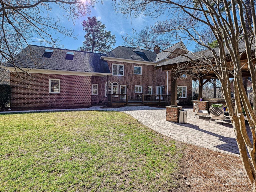 listing image 44