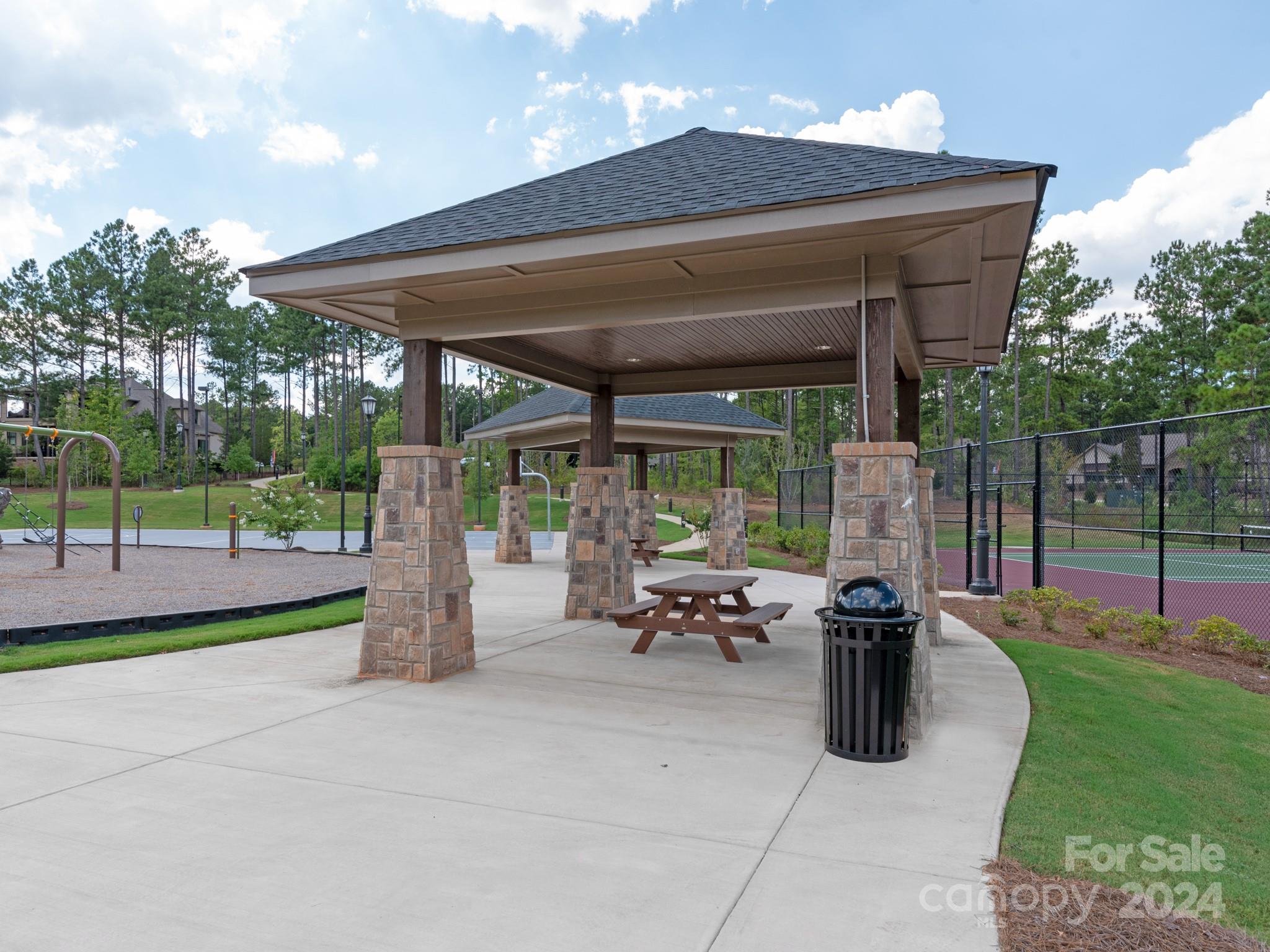 Riverchase Estates - Residential