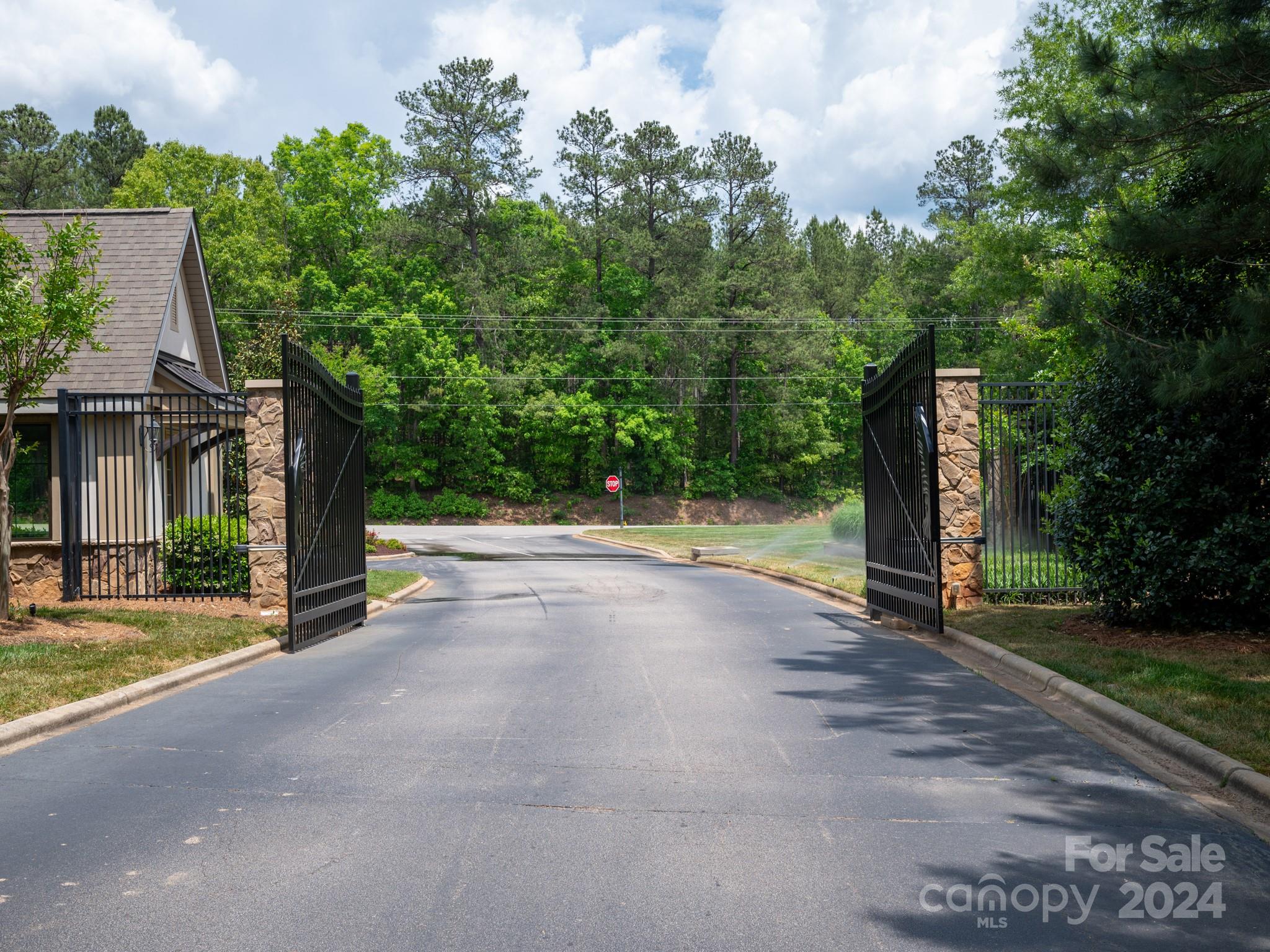 Riverchase Estates - Residential