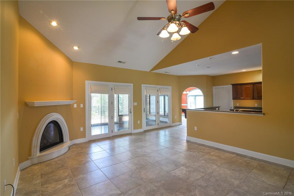 Bonito Ocaso in Crowell Farms - Residential