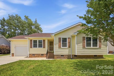 Photo of 3626 Farm Lake Drive SW, Concord, NC 28027 (MLS # 4396736)