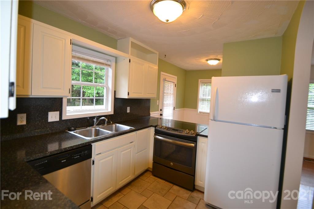 Hickory Hollow - Residential Lease