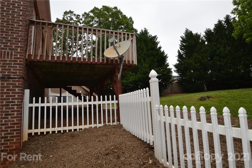 Hickory Hollow - Residential Lease