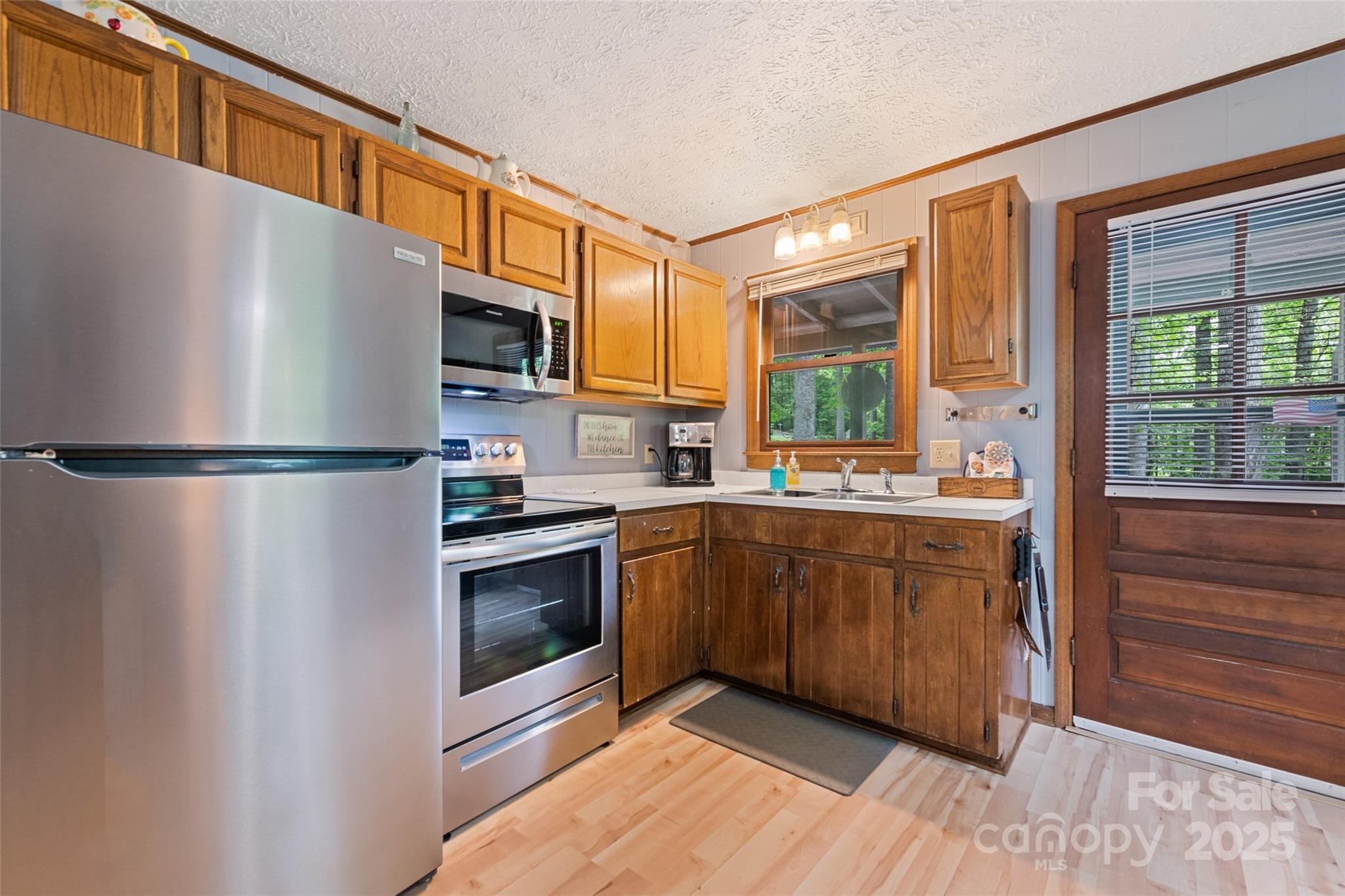 37 Sassafras Lane