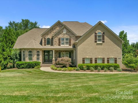 Photo of 159 Riverchase Lane, Mooresville, NC 28115 (MLS # 4300946)