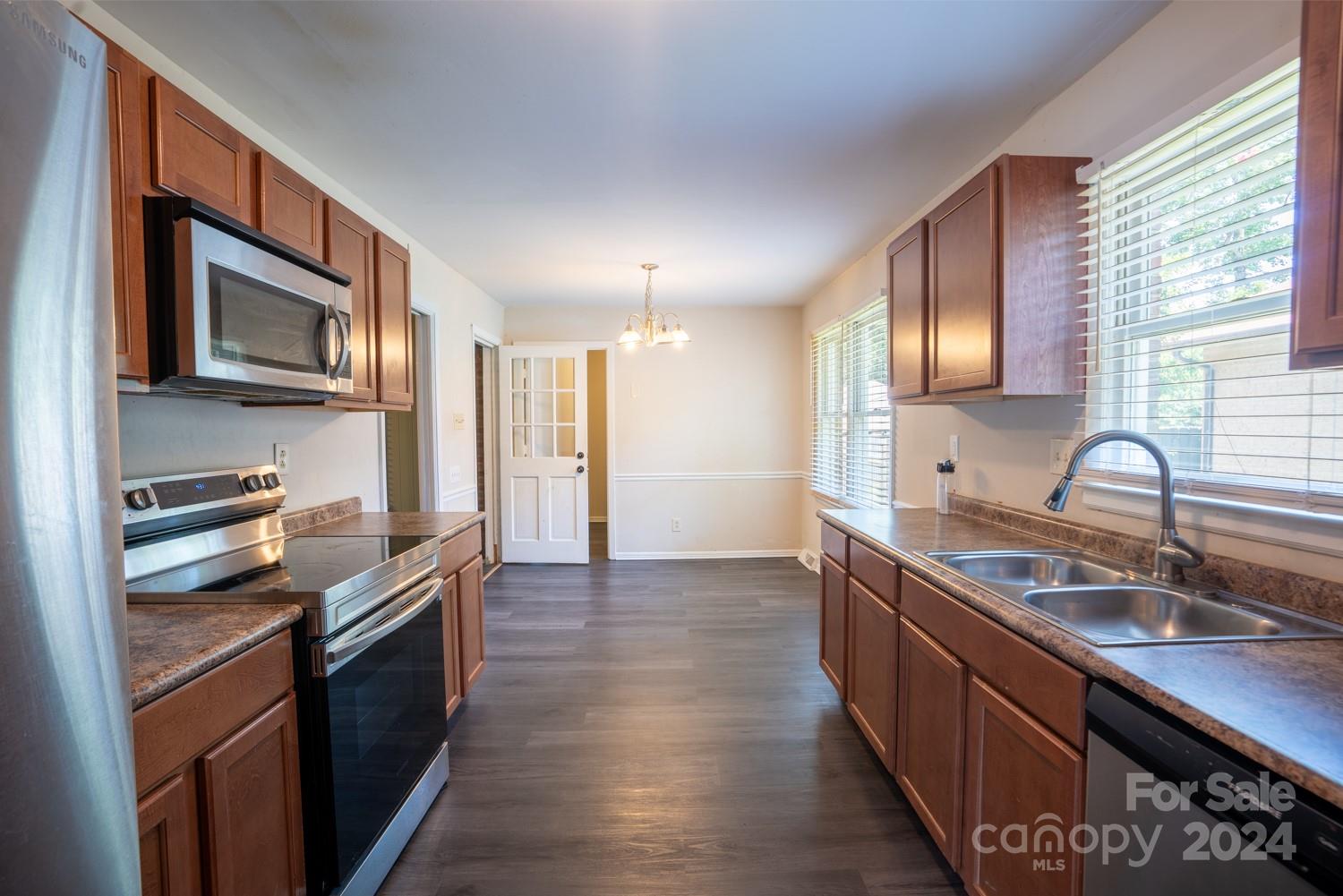 5511 Faulconbridge Road