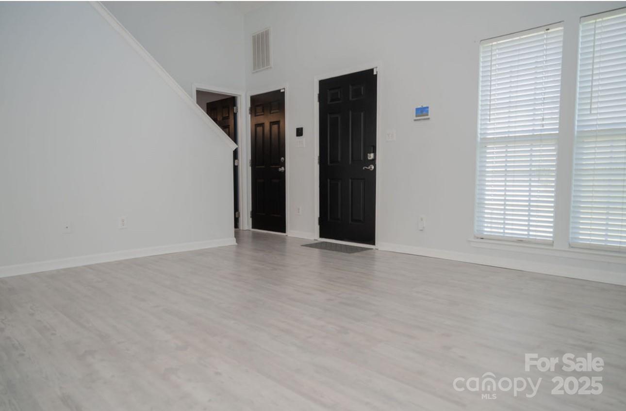 105 S Tanninger Road