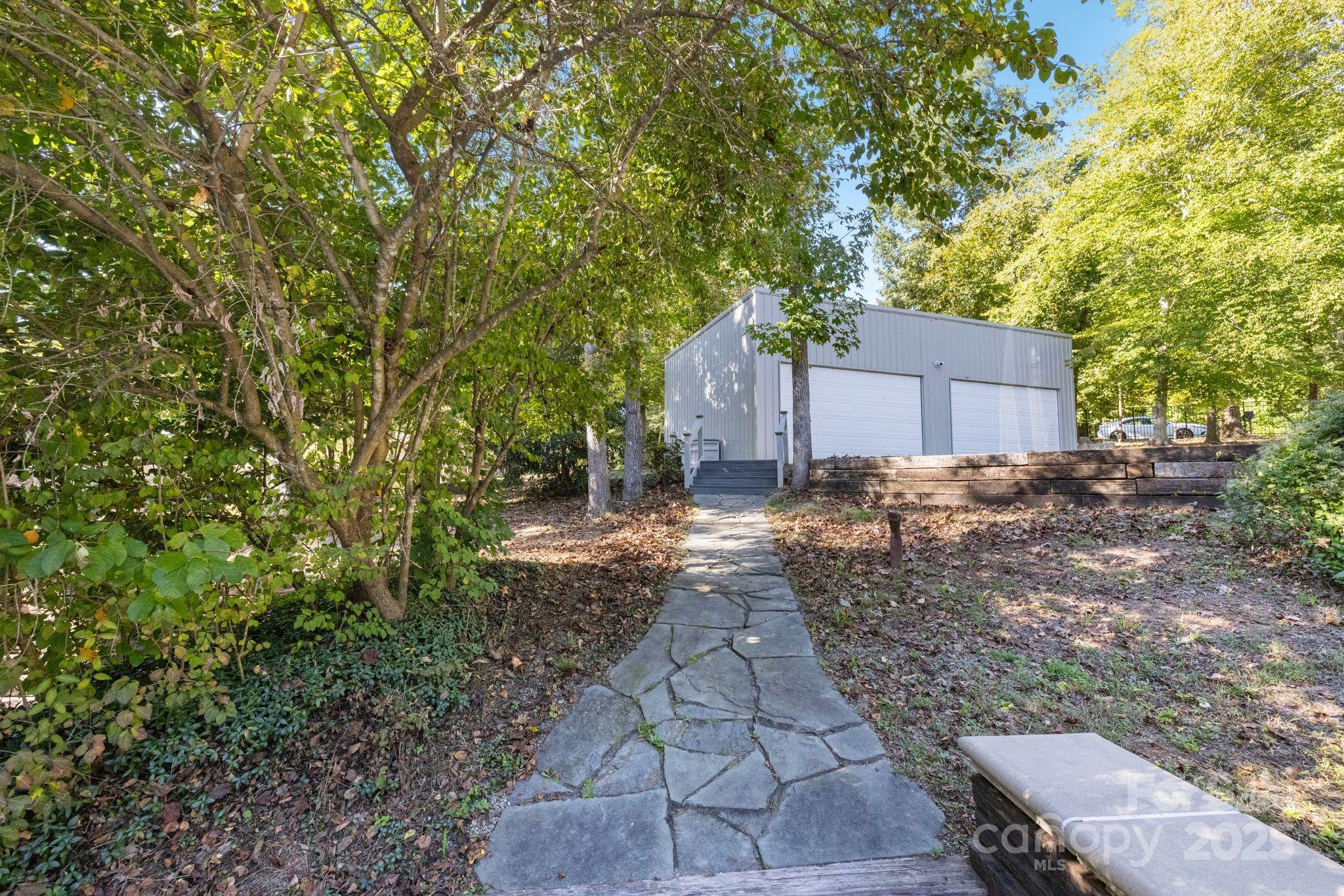 1112 Riverwood Drive