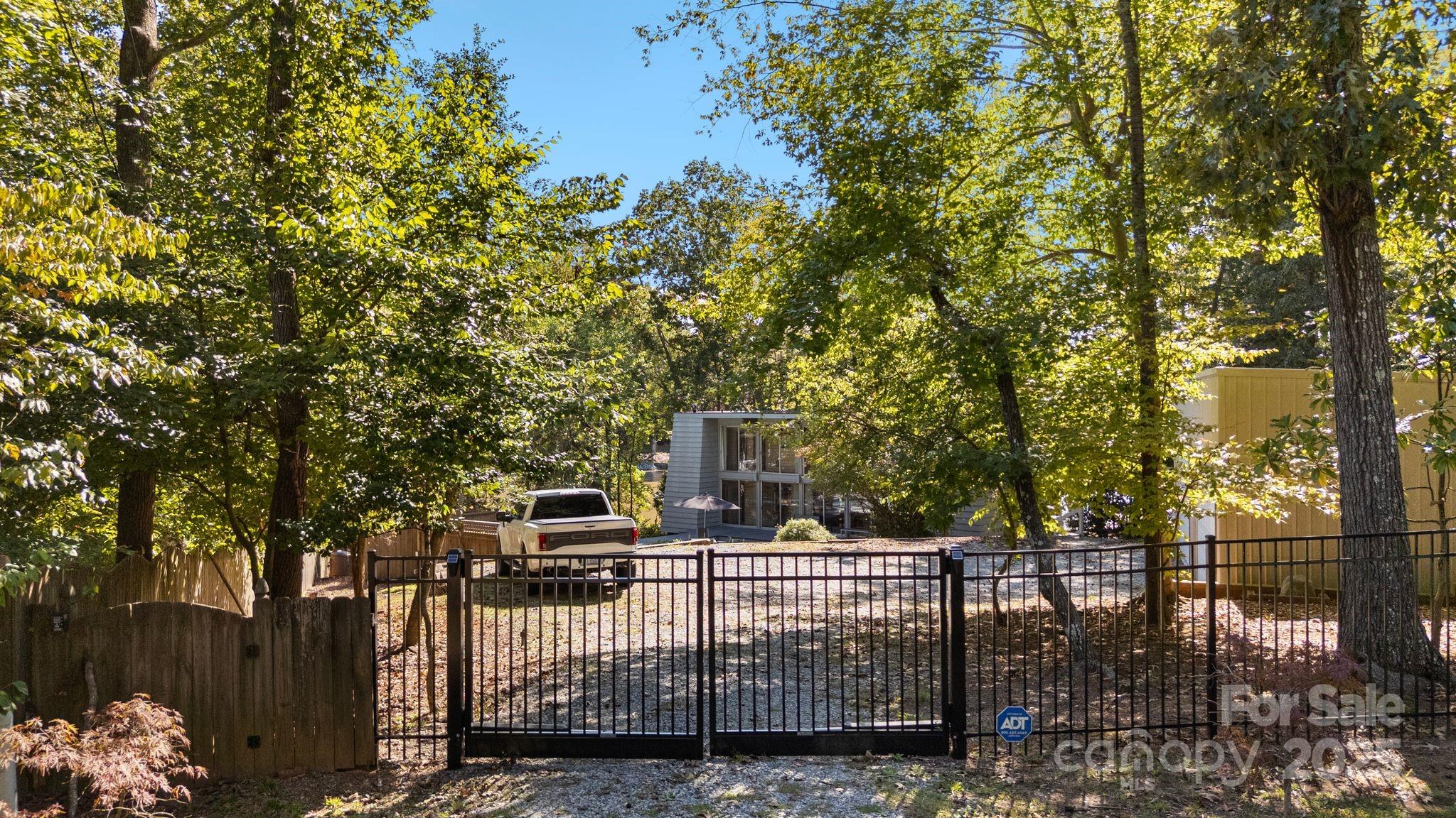 1112 Riverwood Drive