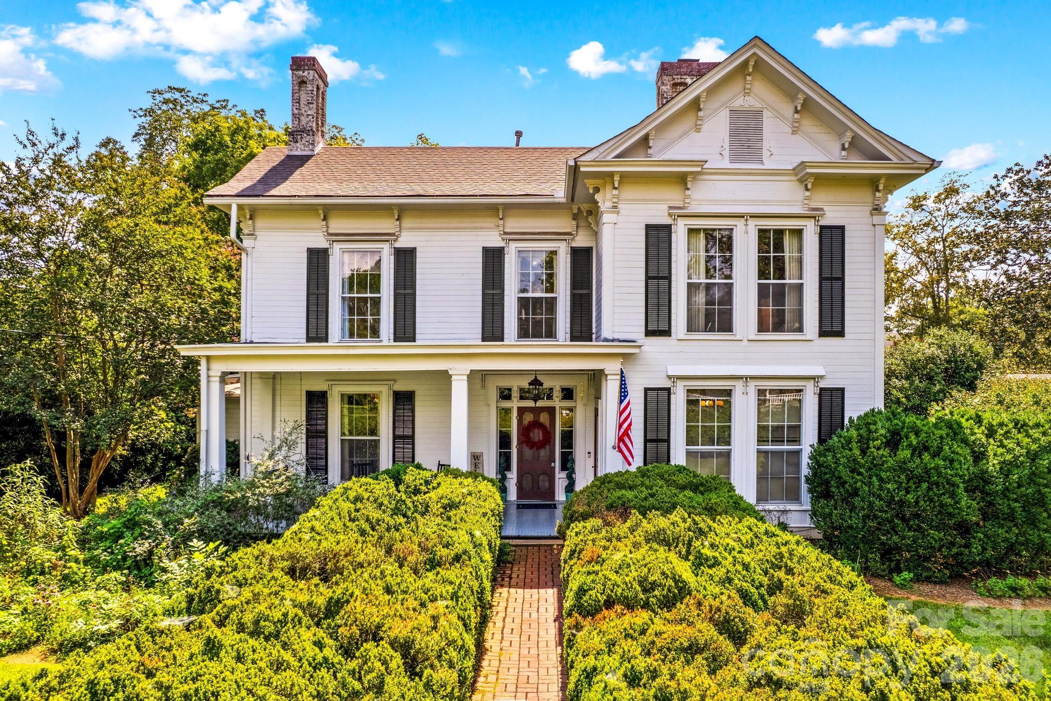 321 W Bank Street