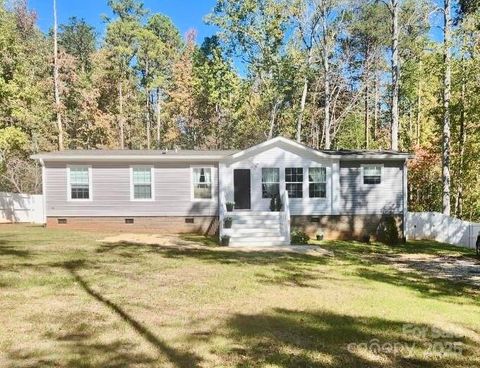 2025 Kisatchie Drive Hickory Grove SC 29717