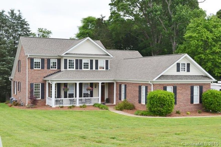 Amazing equestrian community w/ spacious lots and custom homes. Formal Living Room, Dining Room w/ wainscoting, Granite kitchen, heavy molding and hardwoods throughout, high ceilings, luxurious master bath.  View of pond, tree house, and horse pastures!  All brick!  www.cherokeefarmssc.com
Note:
*Membership to equestrian facilities is separate from HOA dues.