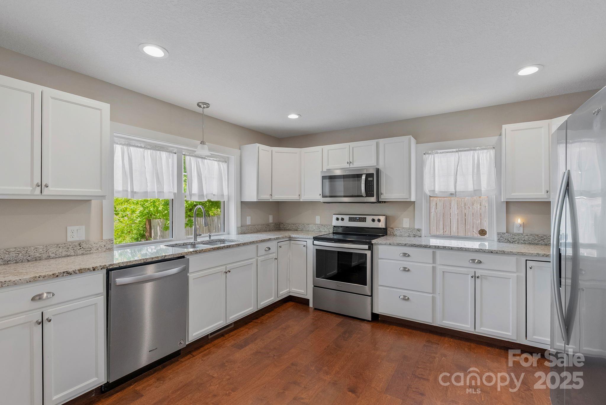 11 W Keesler Street