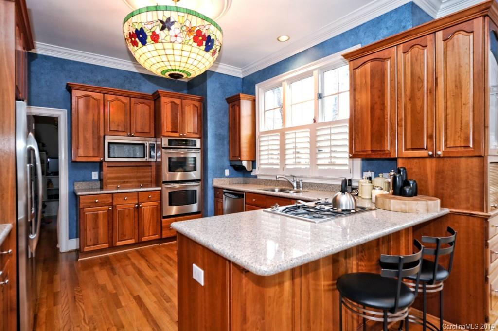 The Peninsula - Residential