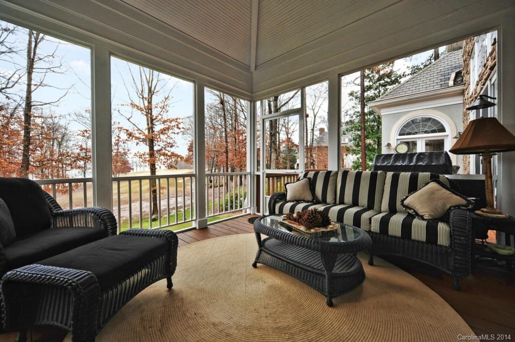 The Peninsula - Residential