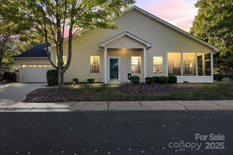 9339 Duckhorn Drive Charlotte NC 28277
