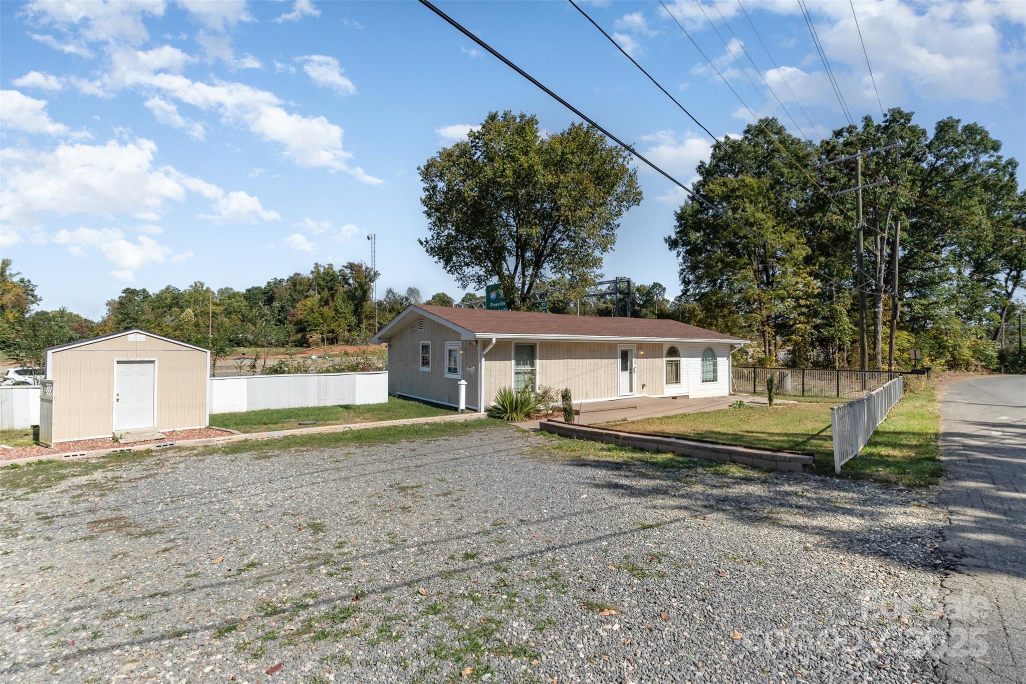 9008 N Lakebrook Road