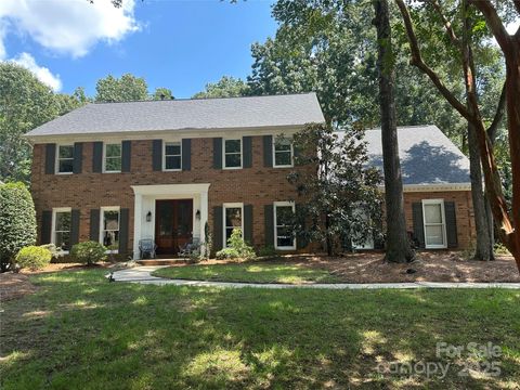 Photo of 914 Mangionne Drive, Matthews, NC 28105 (MLS # 4294365)
