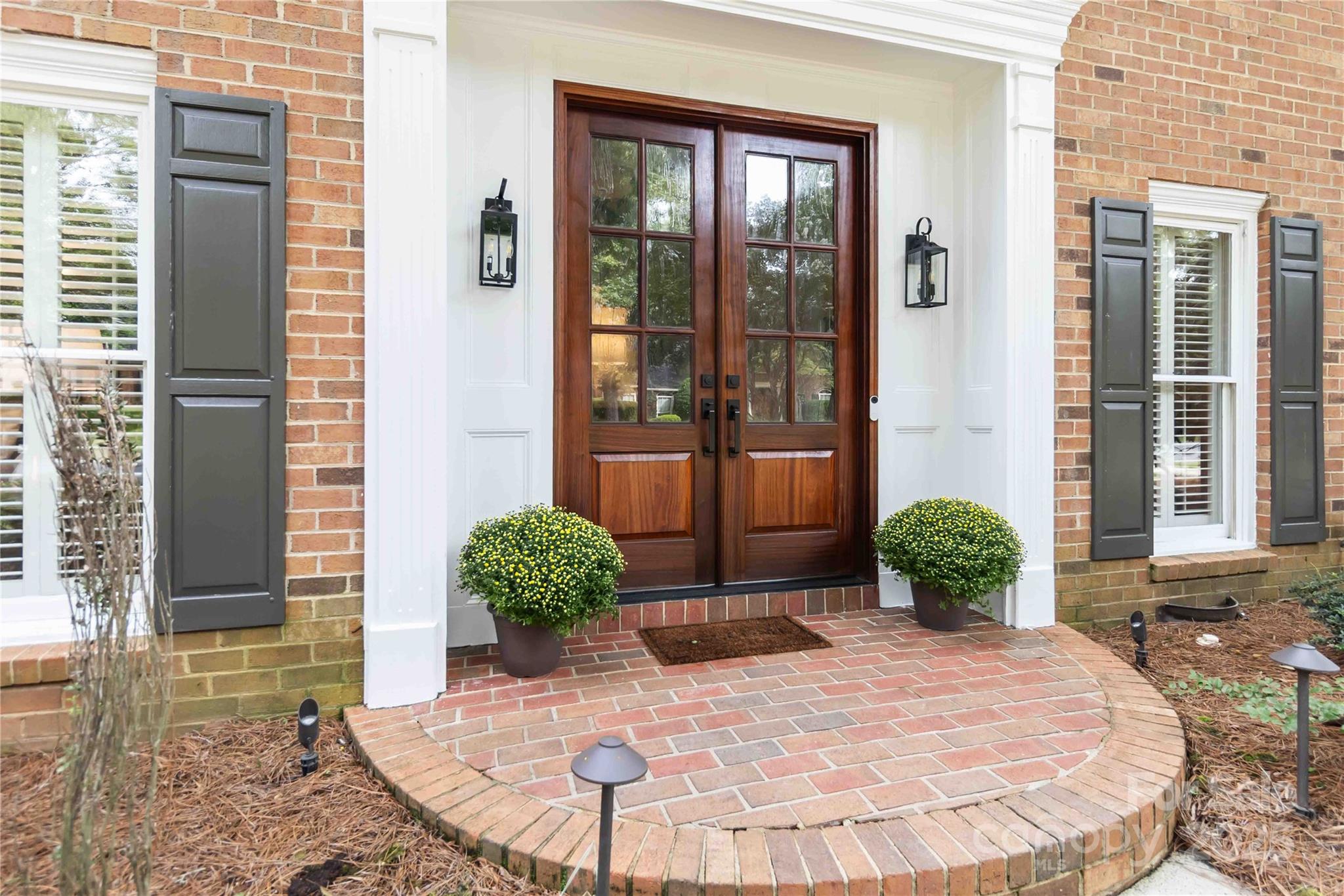 914 Mangionne Drive