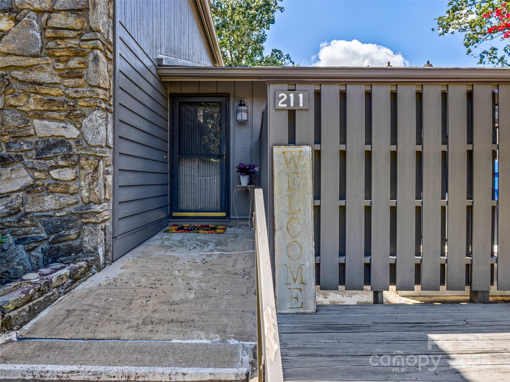 211 Crowfields Drive