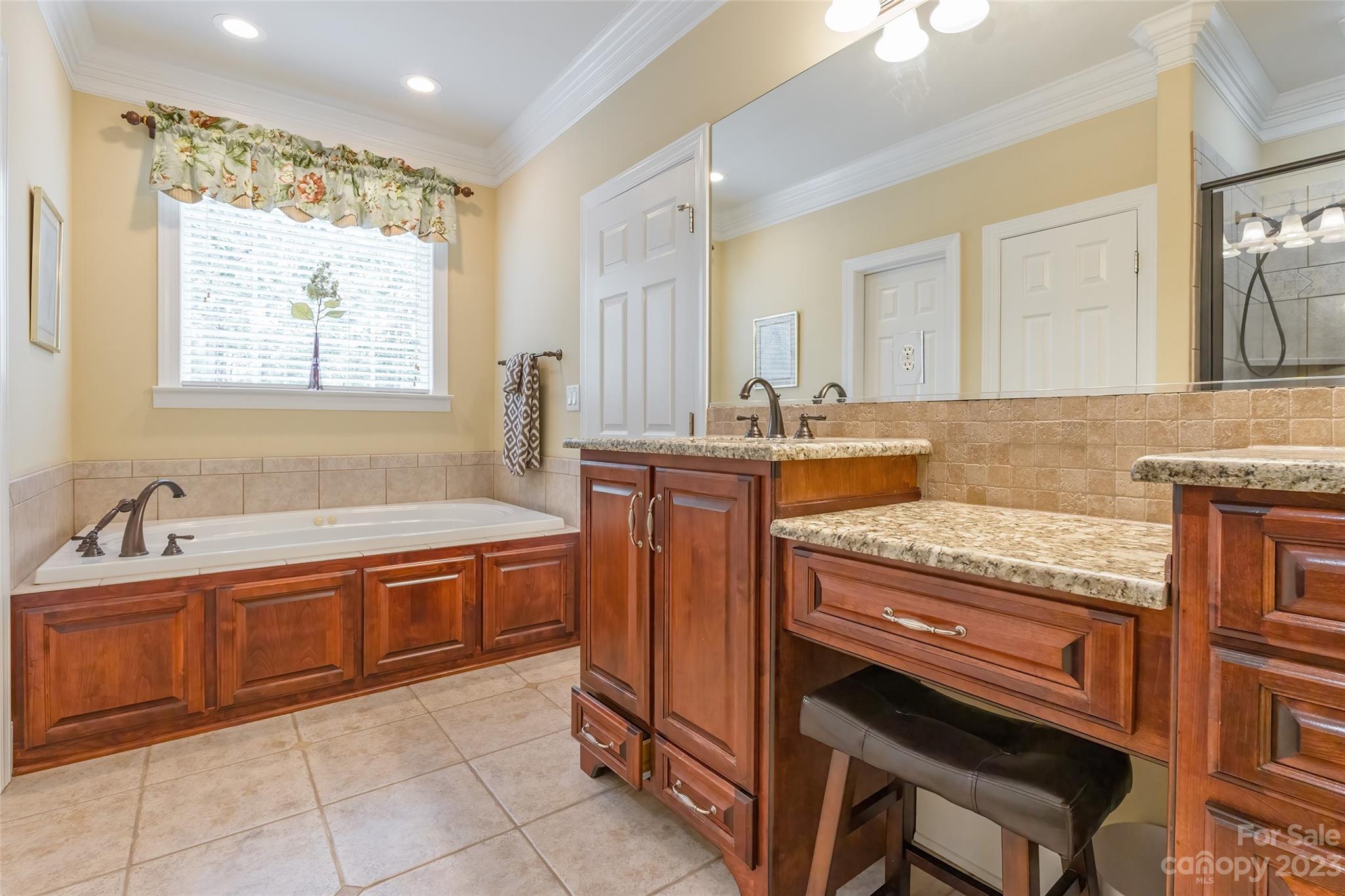 Laurel Creek - Residential