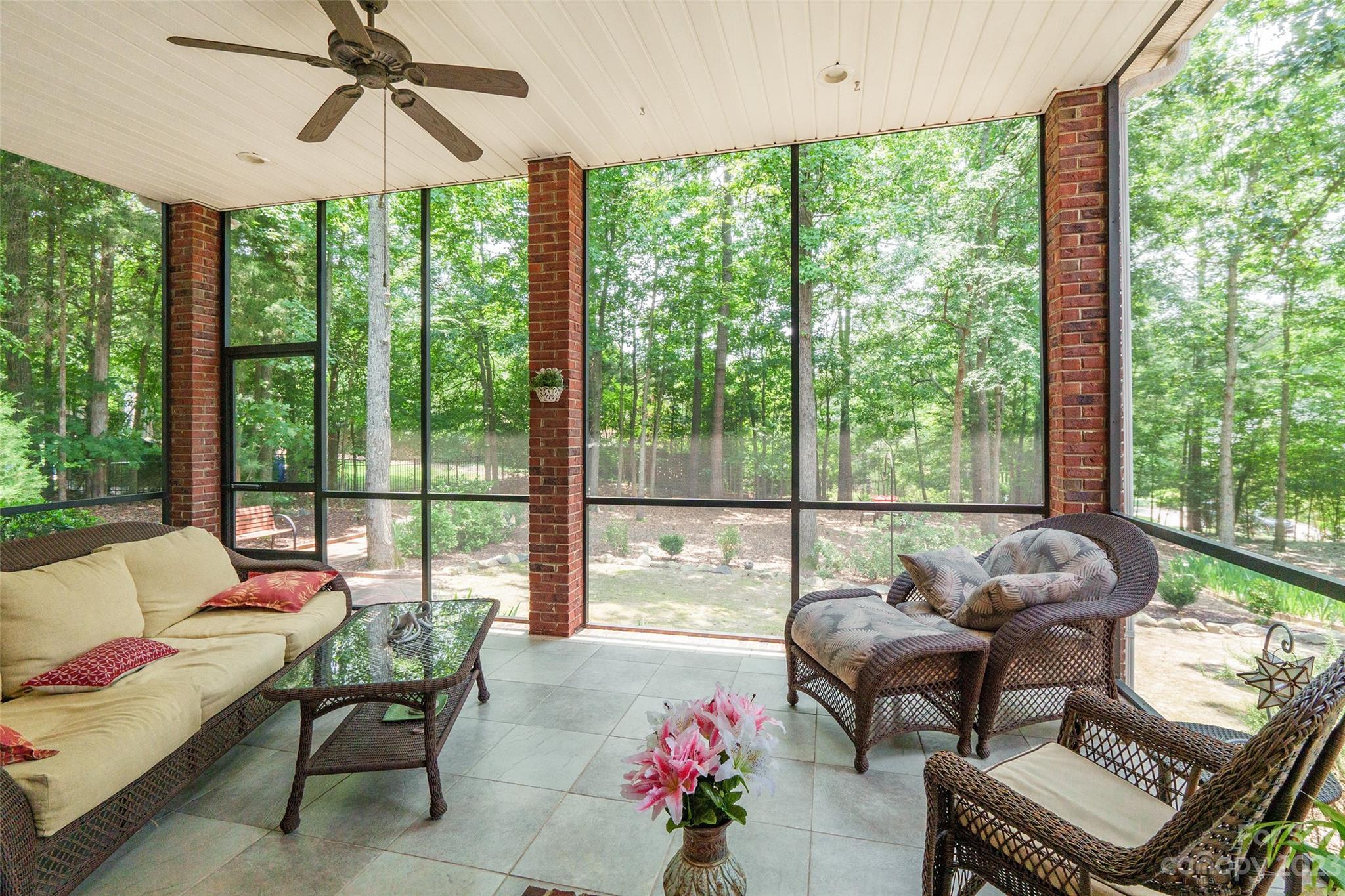 Laurel Creek - Residential