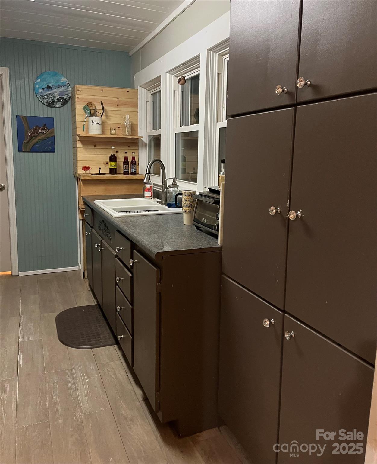 86 R and R Hyder Lane