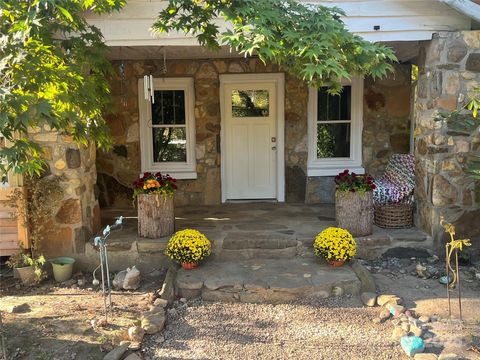 86 R and R Hyder Lane Hendersonville NC 28792