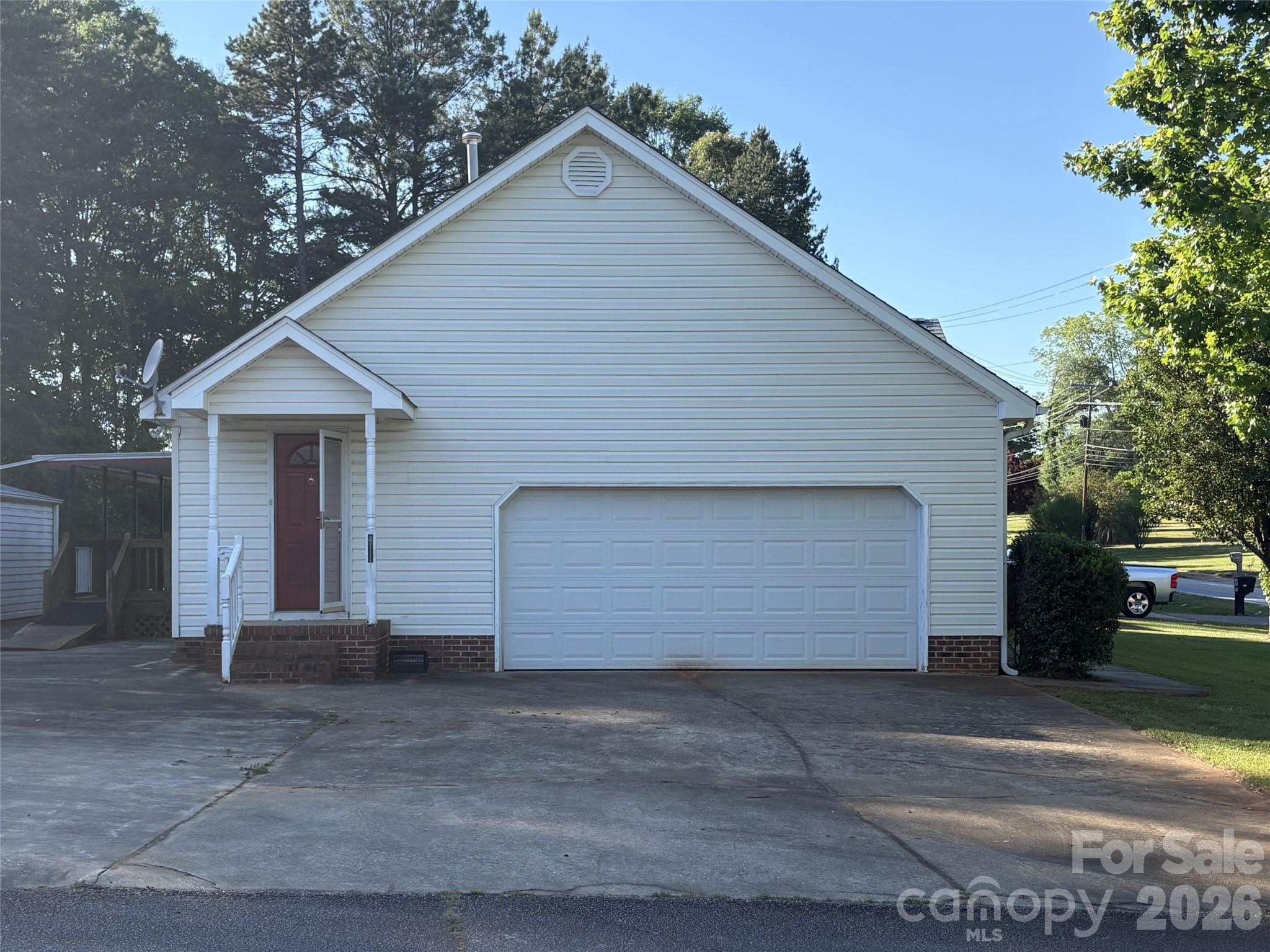 411 Patio Road