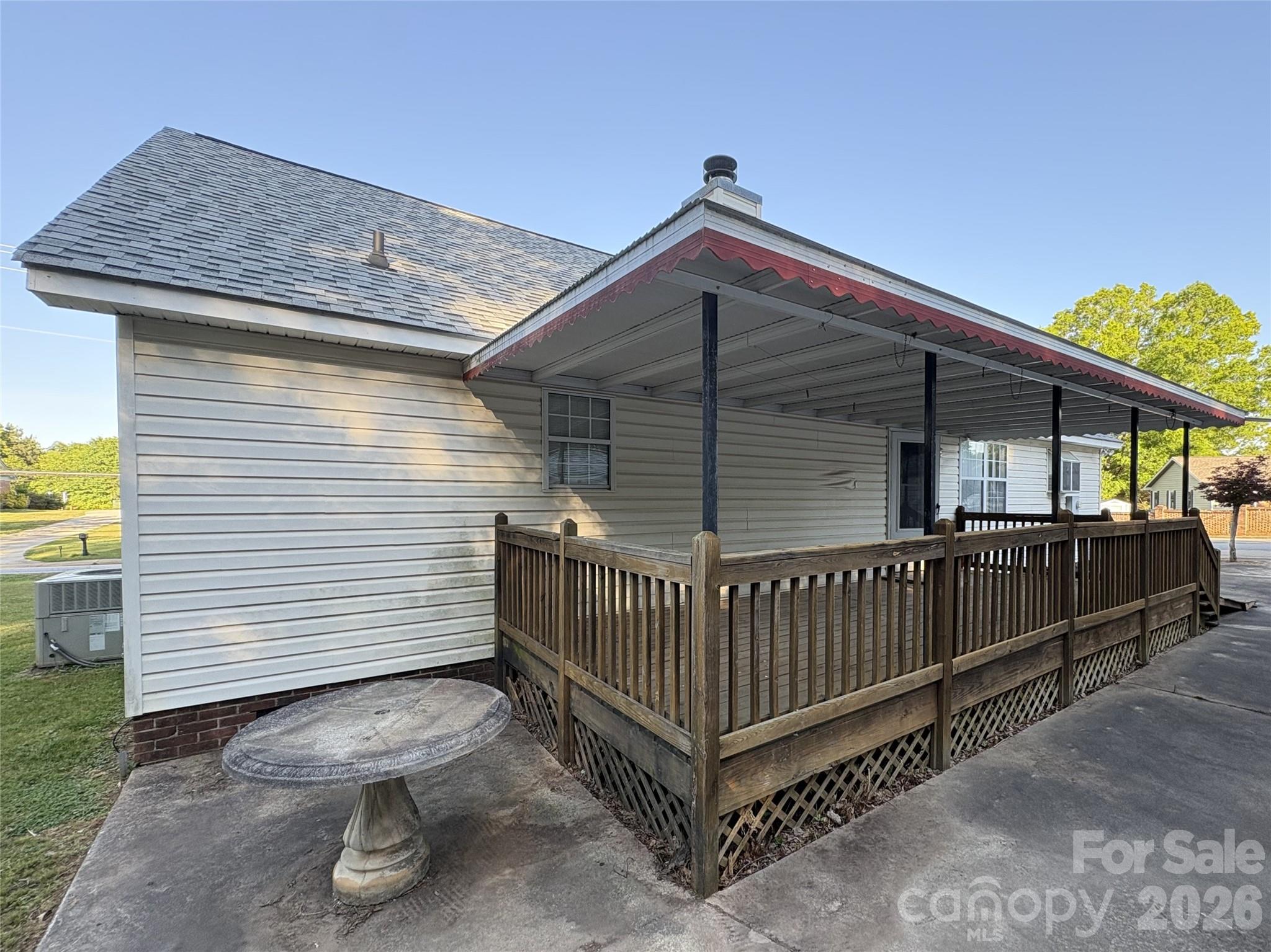 411 Patio Road