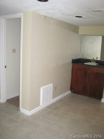 Sir Johns Hill - Residential Lease