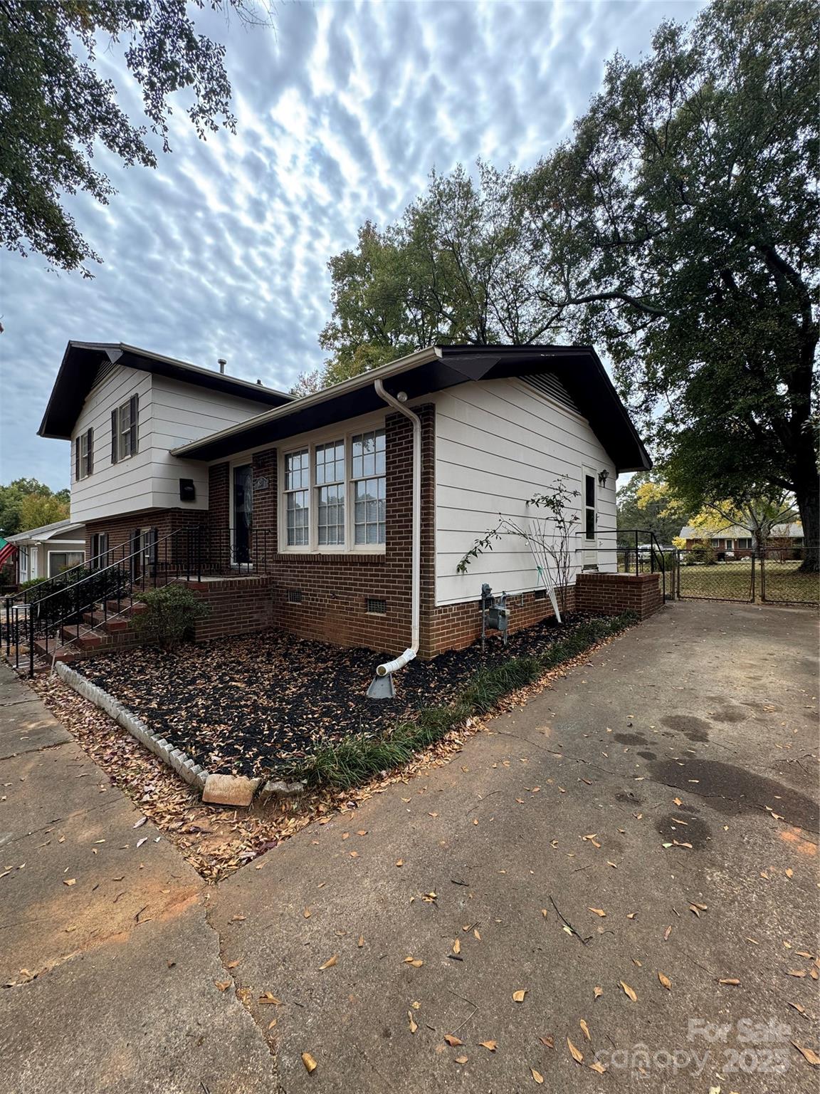 831 White Plains Road