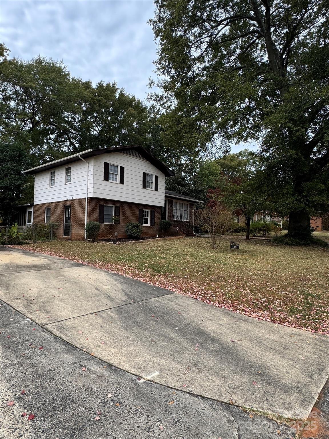 831 White Plains Road