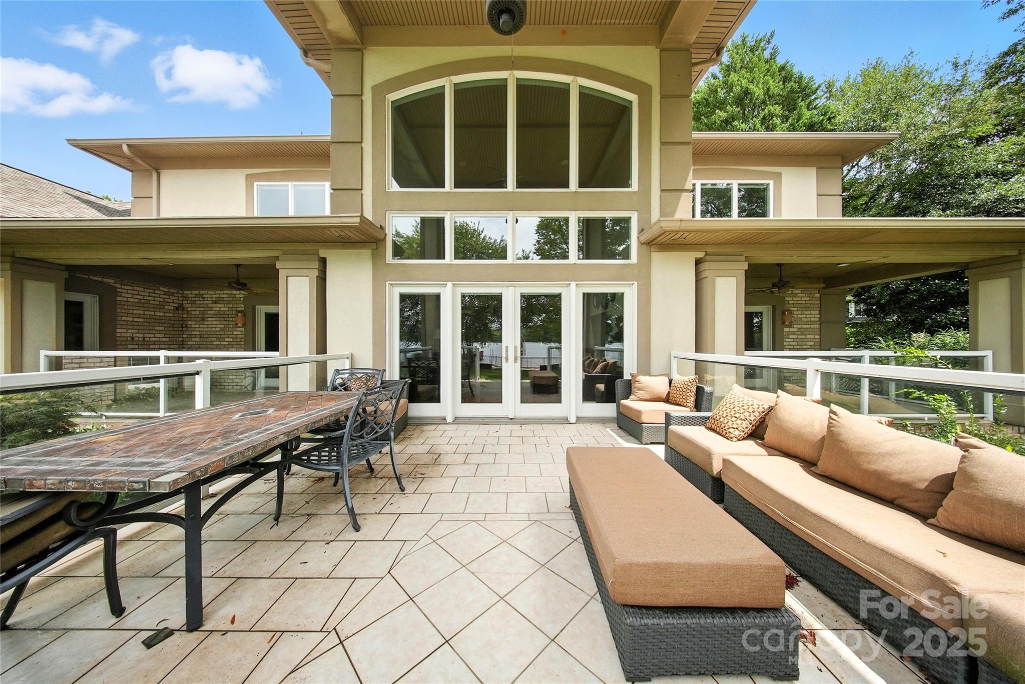 Yacht Harbor - Residential