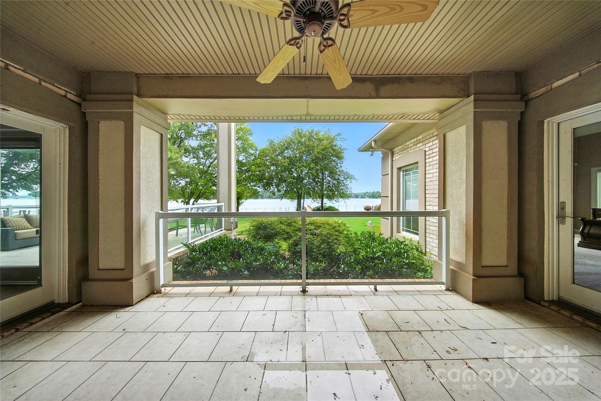 Yacht Harbor - Residential