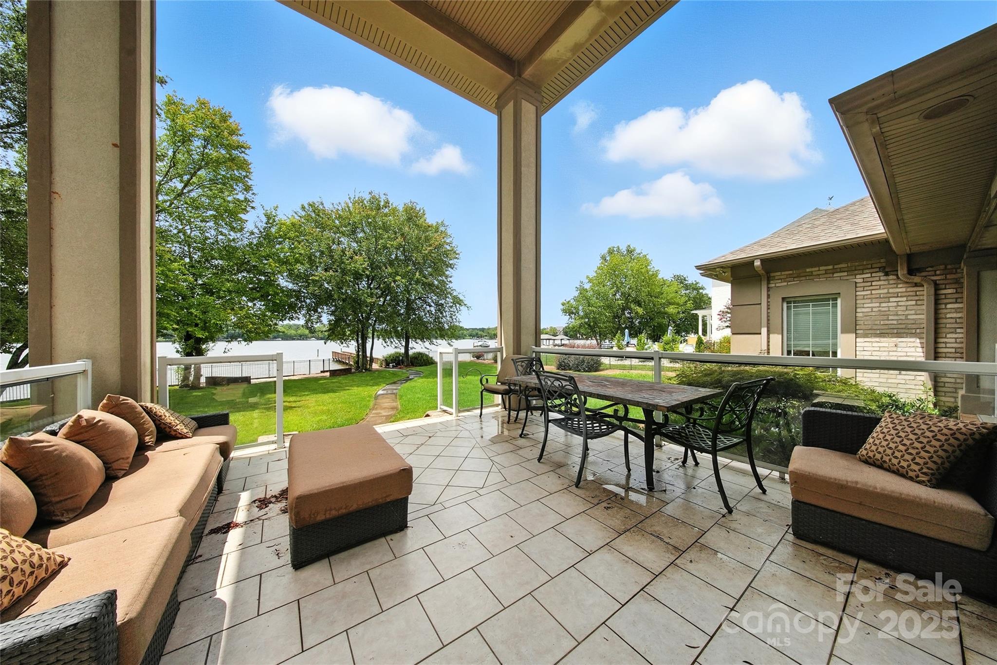 Yacht Harbor - Residential