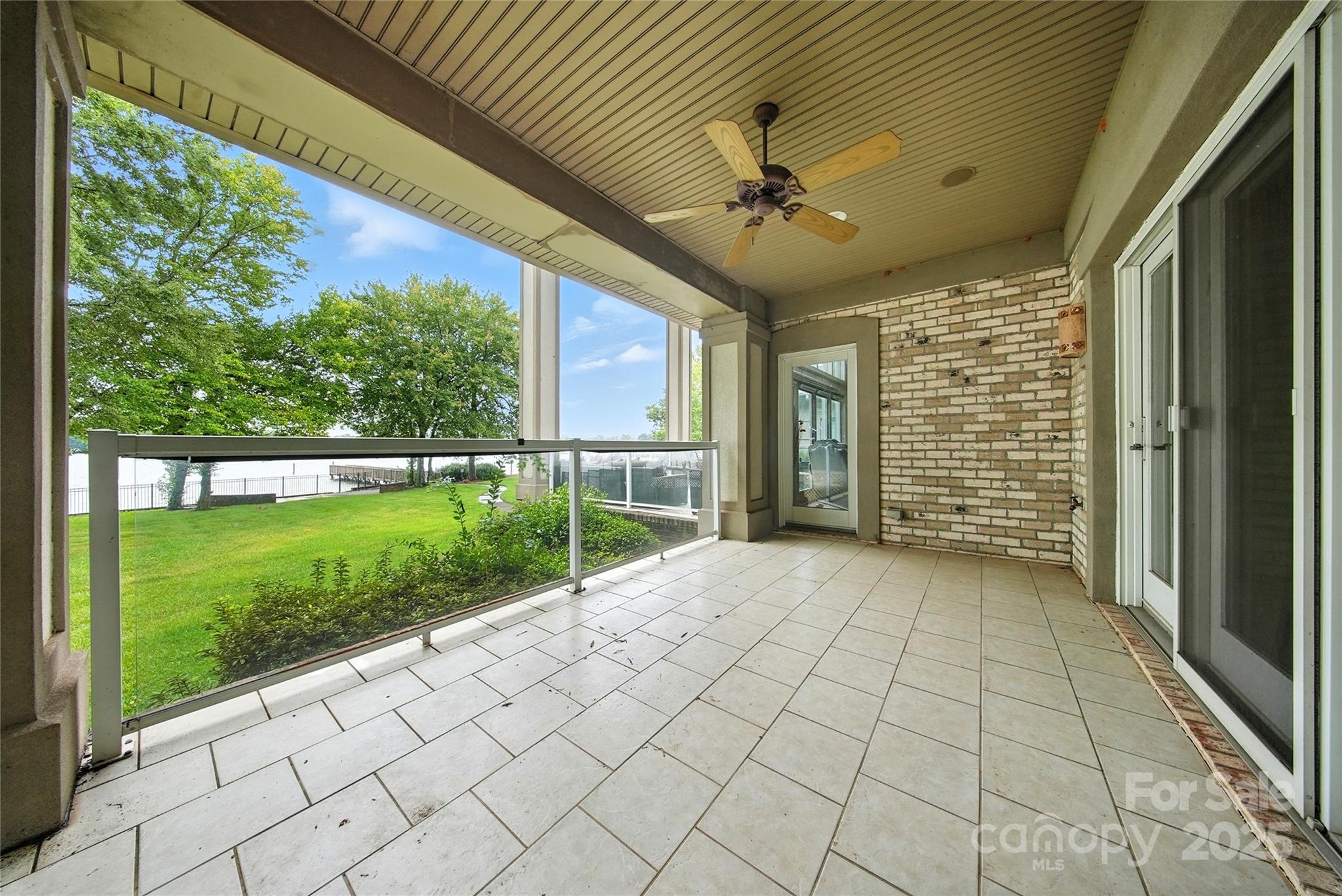 Yacht Harbor - Residential