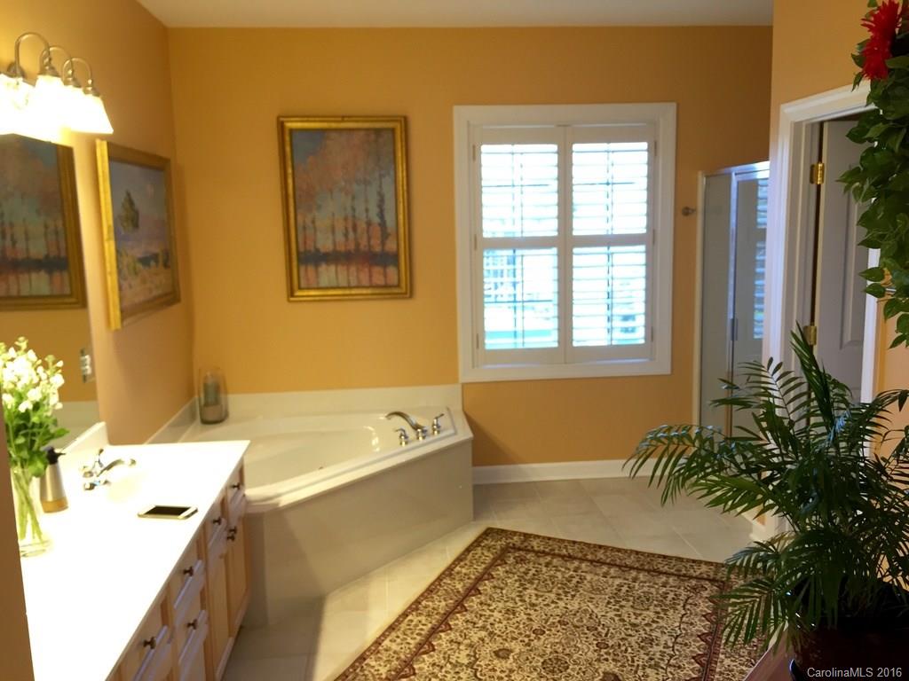 Hunter Oaks - Residential