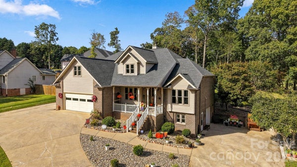 3645 WANDERING LN NE, HICKORY, NC 28601 - Image 3db41b5895fdd613cdbc7bd2ae7f0eab/571888298