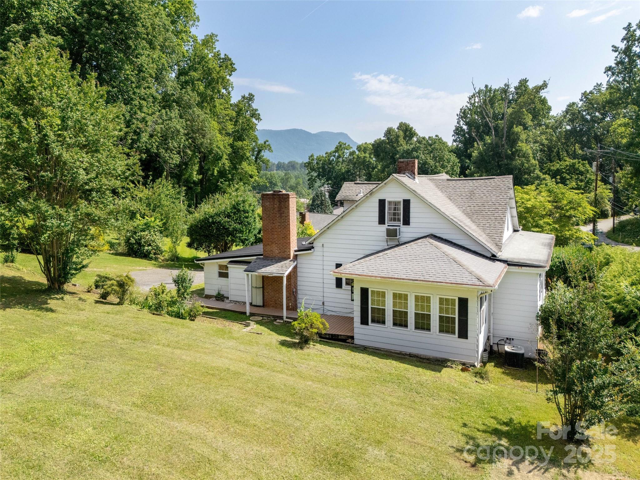 34 Lockhart Road