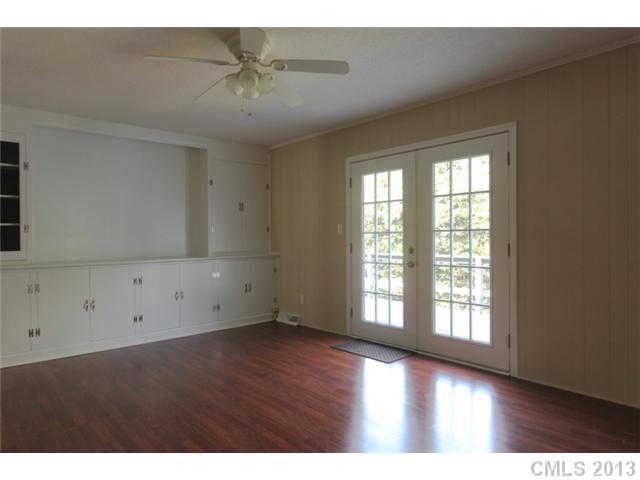 Tega Cay - Residential