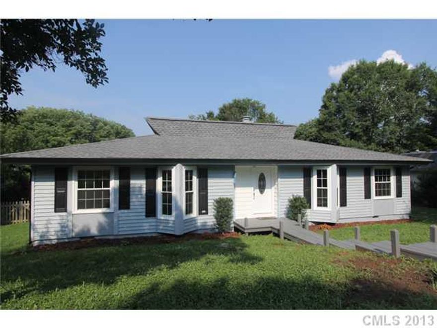 Move in ready! 3 bedroom 2 bath remodeled home with 10 x 37 rear deck and fenced back yard. 2 living areas. Whats New?--> flooring, stainless steel range and dishwasher, light fixtures, mirrors, vanitites, sinks, front door, freshly painted, and much more. Must see to appreciate. Fort Mill Schools. Schedule your showing today.