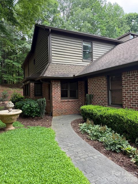 Photo of 7434 Newmans Lane, Charlotte, NC 28270 (MLS # 4404342)