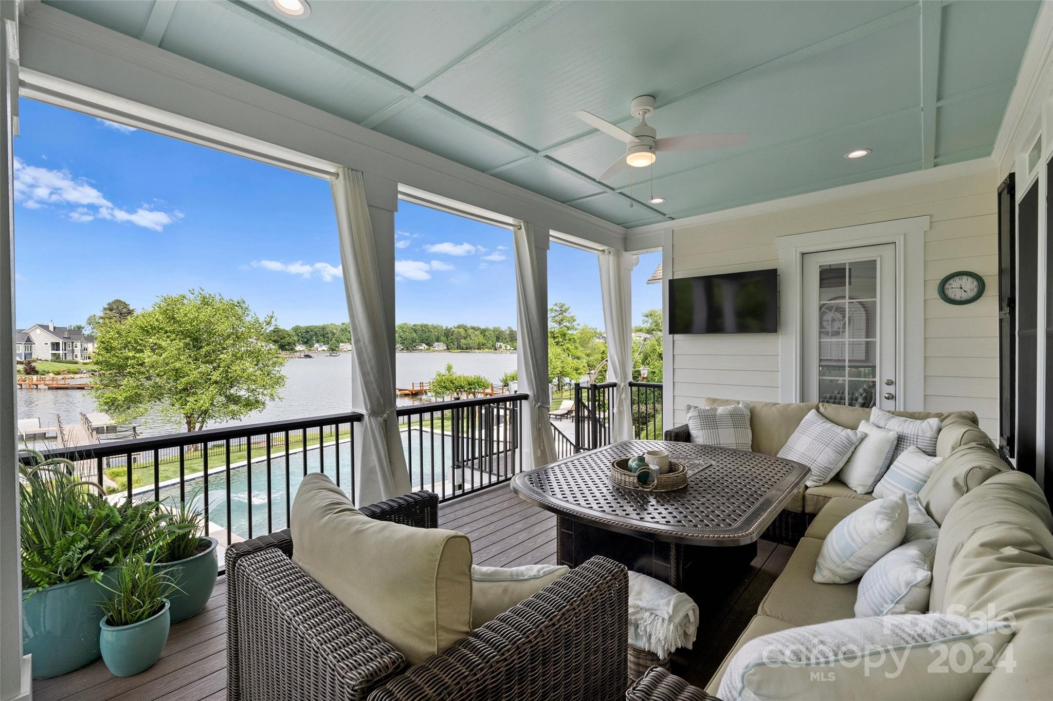 Sisters Cove - Residential