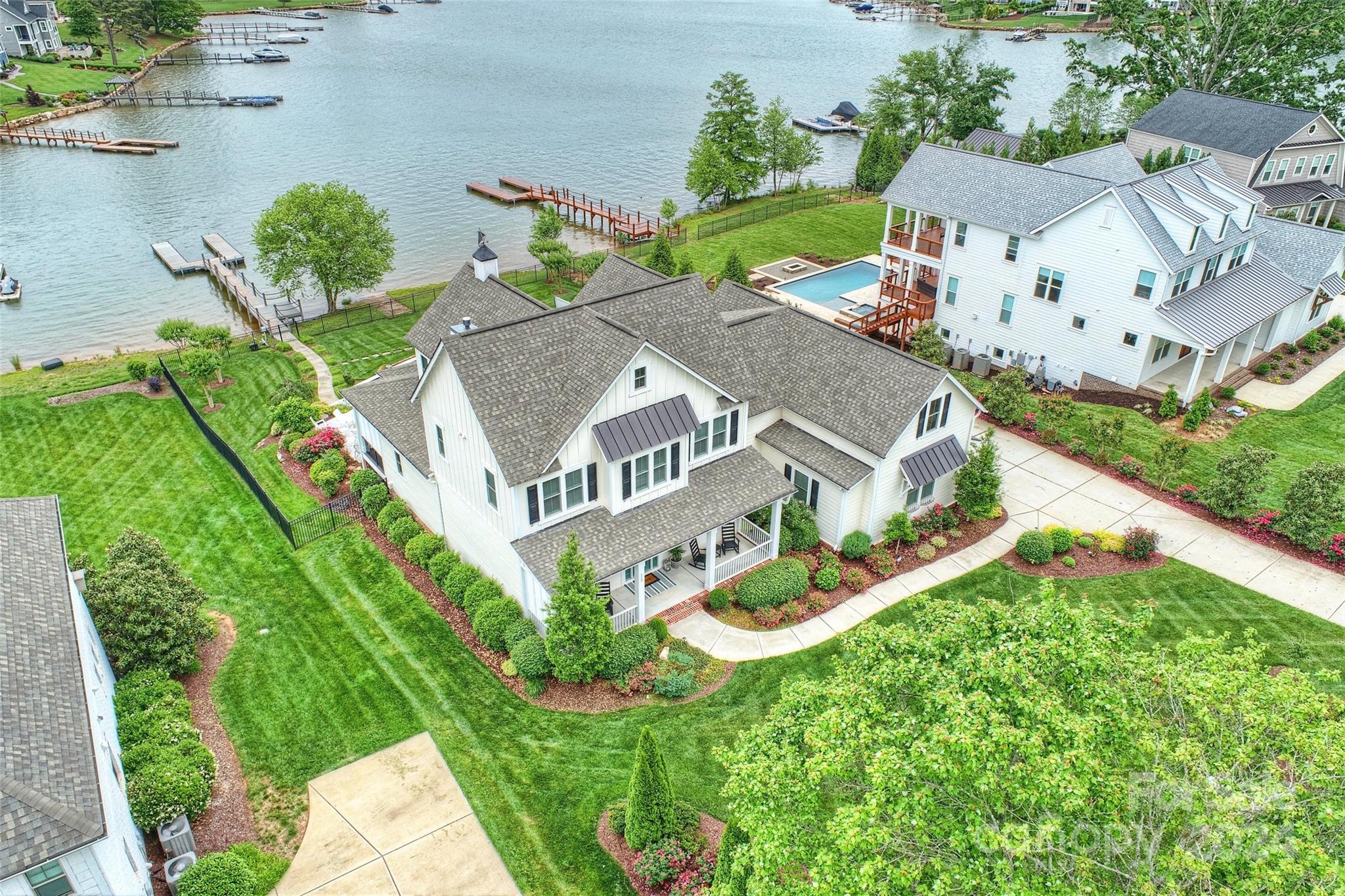 Sisters Cove - Residential