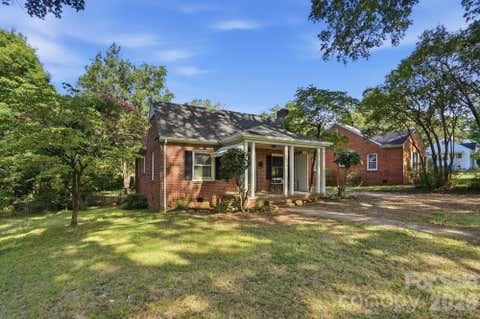 Photo of 1506 Coker Avenue, Charlotte, NC 28208 (MLS # 4415832)
