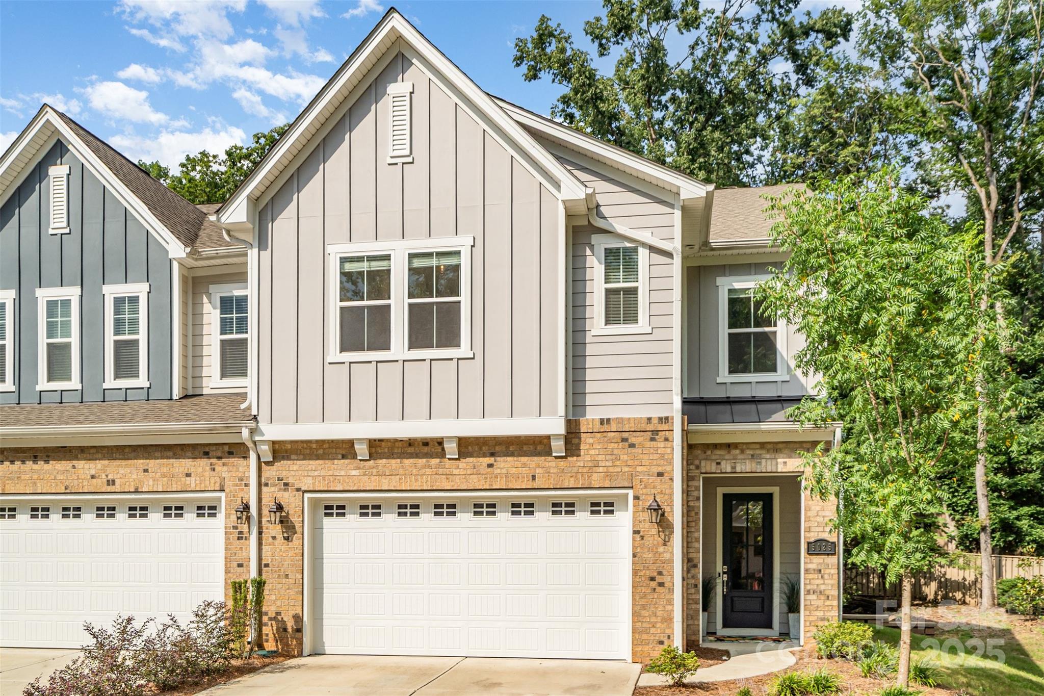 Charlotte, North Carolina 28226, United States, 3 Bedrooms Bedrooms, ,3 BathroomsBathrooms,Residential,Under Contract,194891